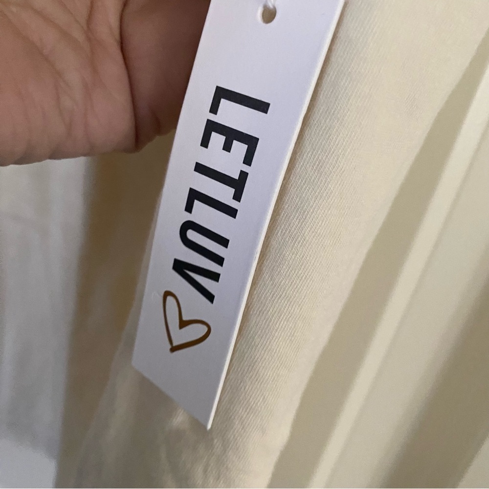 NWT Letluv Foo Fighters Graphic Tee Size Large Evereve - Picture 6 of 8